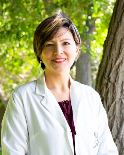 Dr. Lee, DDS — Associate Dentist